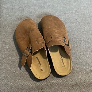 Leather slip-on sandals!!